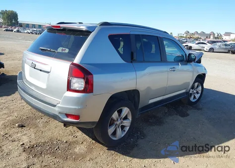 2016 Jeep Compass Sport z USA, uszkodzony, nr VIN 1C4NJCBA8GD568378